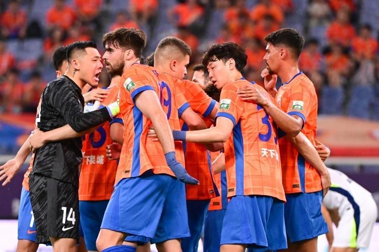 鲁沪大战前传闻不断！媒体人：韩鹏或离队专注全运，崔康熙或回归